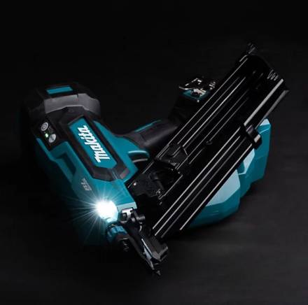Makita DBN900ZK 18V LXT Brushless Gasless 90mm Framing Nailer - Body Only