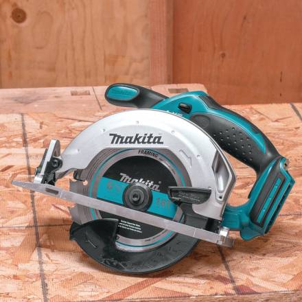 Makita DSS611Z 18V LXT Cordless 165mm Circular Saw (Body Only)